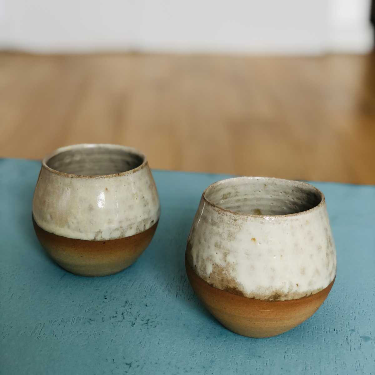 Duo de petites tasses en cramique