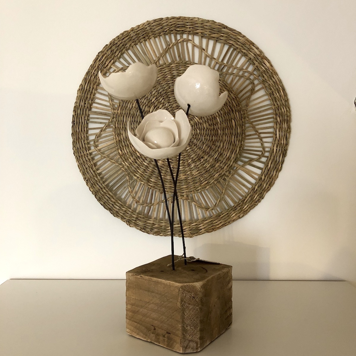 Pivoines en cramique 3 tiges sur bois